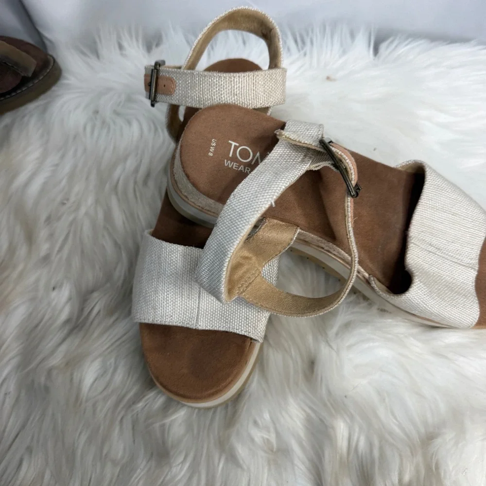 Toms diana platform